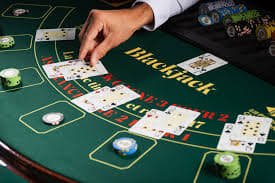 d 17 Live Casino aur Slots Samjhen